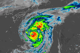 Kết quả hình ảnh cho nguy hiểm ngày mưa bão