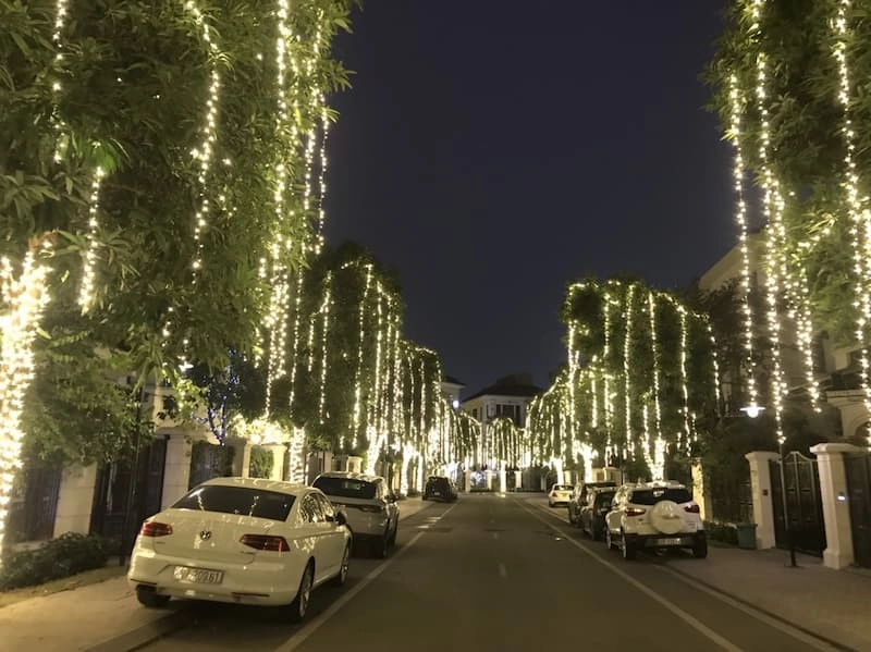 lap-den-led-cay-xanh-tai-vinhomes-green-bay-2-jpg lắp đèn led cây xanh tại vinhoems green bay