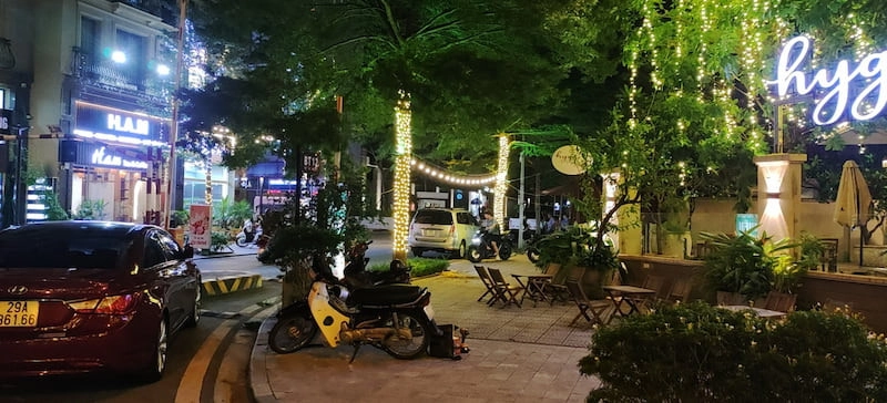 lap-den-led-trang-tro-cay-ngoai-troi-6-1-jpg Lắp Đèn Led Trang Trí Cây Xanh Tại Khu Đô Thị Mới An Hưng Hà Đông