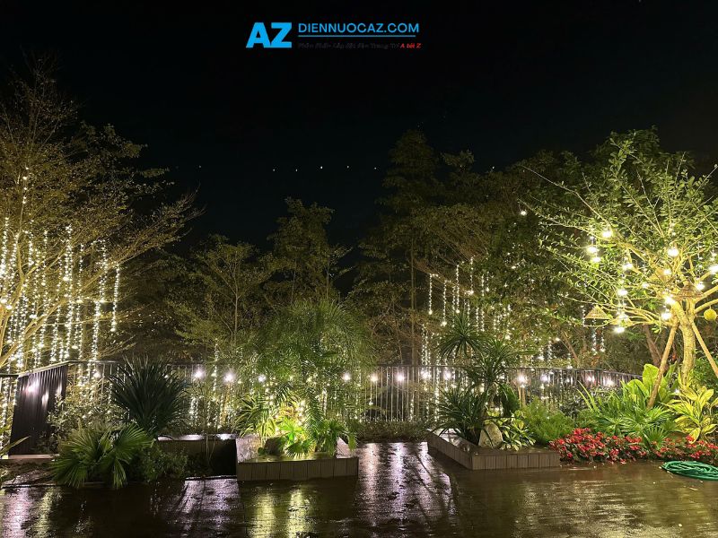 Trang Trí Đèn LED Cho Cây Ngoài Trời Trang trí đèn led cho cây ( Cây được chiếu sáng LED tạo bóng đổ nghệ thuật)